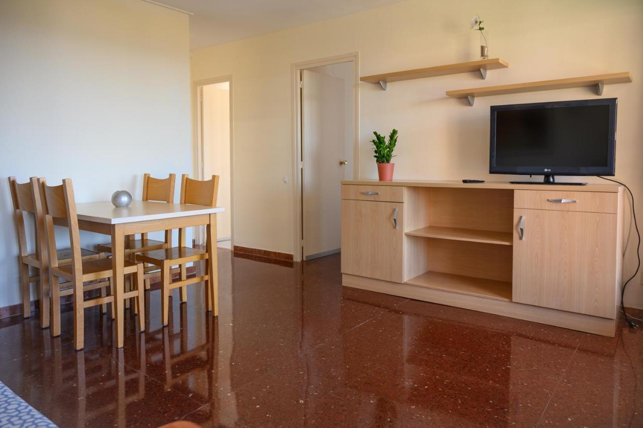 Beach Family Apartments Салоу Экстерьер фото