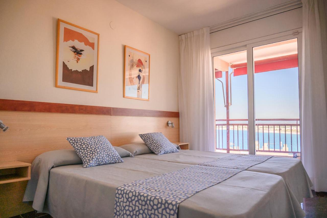 Beach Family Apartments Салоу Экстерьер фото