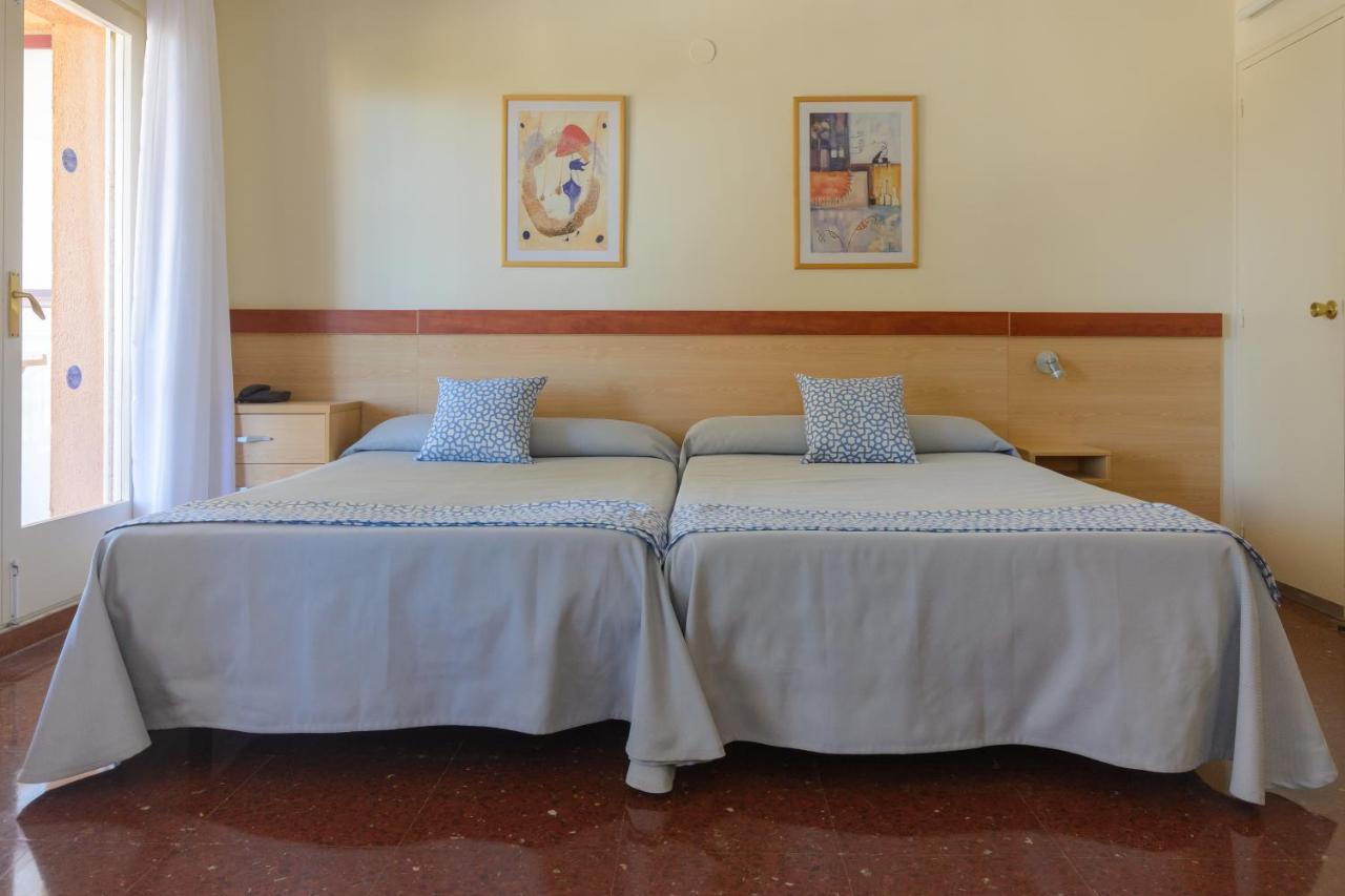 Beach Family Apartments Салоу Экстерьер фото