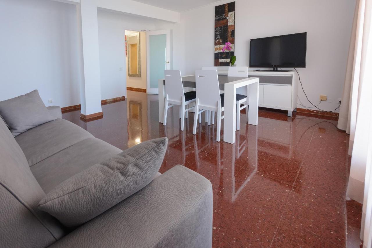 Beach Family Apartments Салоу Экстерьер фото