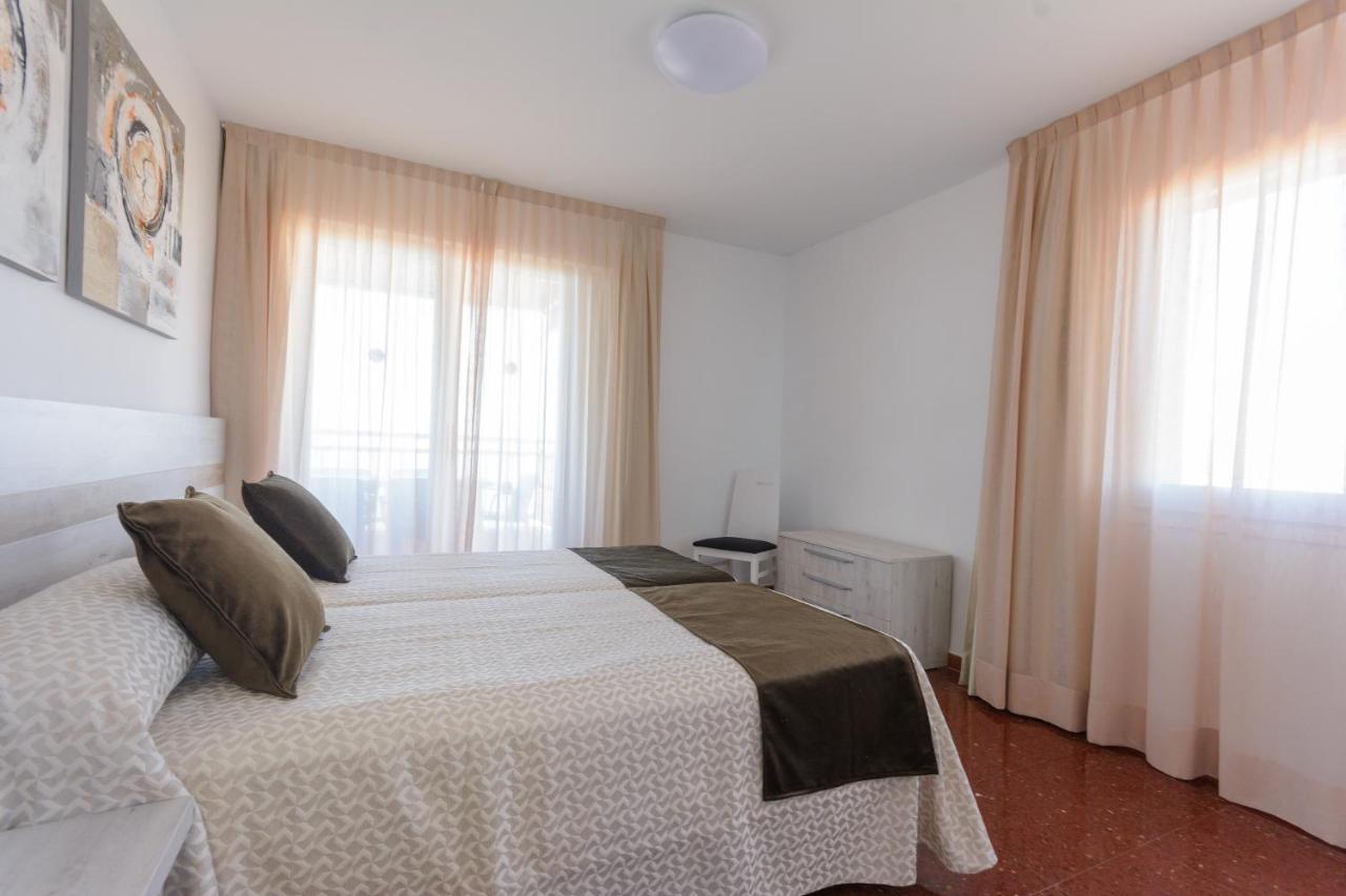 Beach Family Apartments Салоу Экстерьер фото