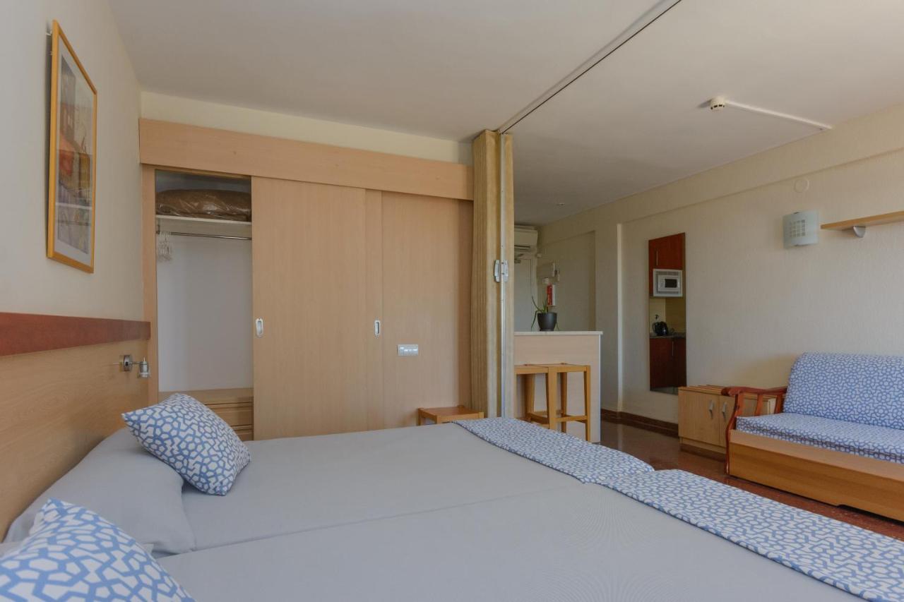Beach Family Apartments Салоу Экстерьер фото