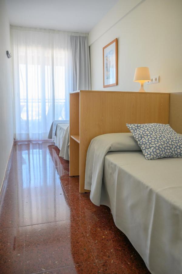 Beach Family Apartments Салоу Экстерьер фото