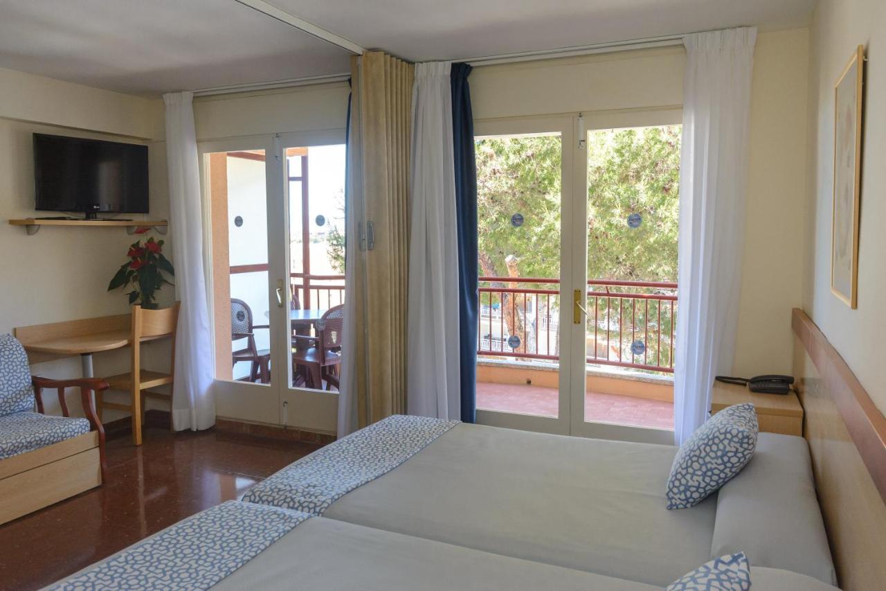 Beach Family Apartments Салоу Экстерьер фото