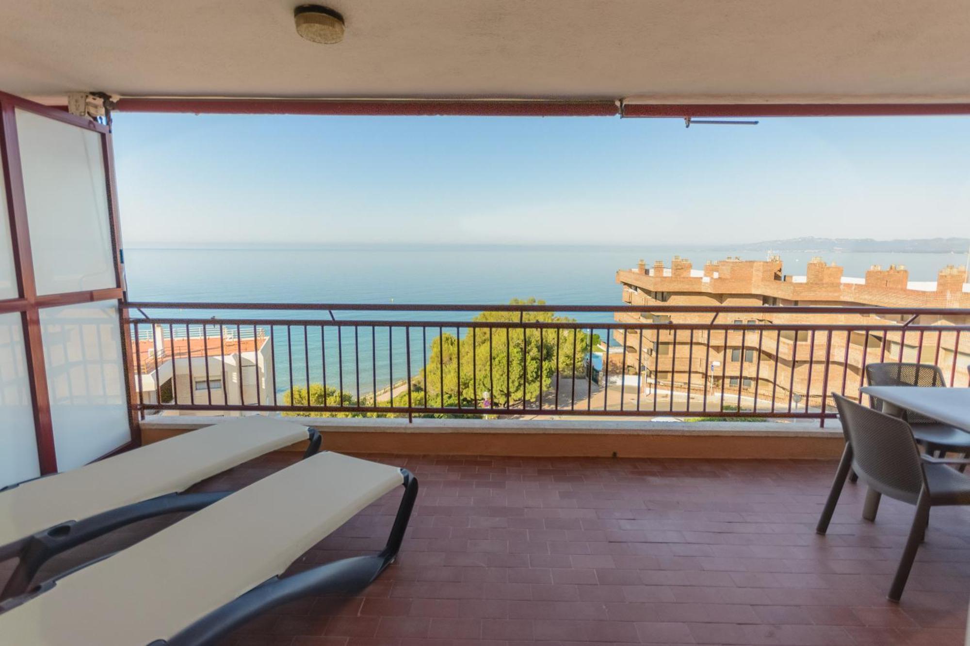 Beach Family Apartments Салоу Экстерьер фото